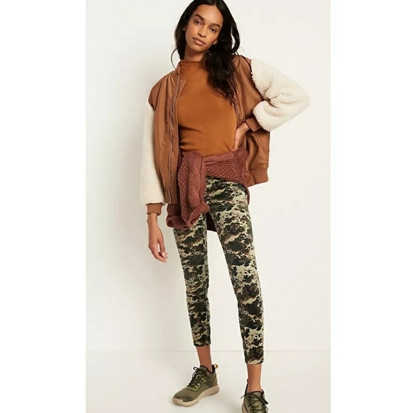 ▪︎Anthro▪︎Pilcro High-Rise Corduroy Pants - Picture 2 of 9